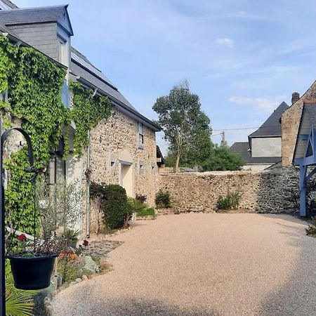 La Ferme Aux Fleurs Bed and Breakfast Ossun Buitenkant foto